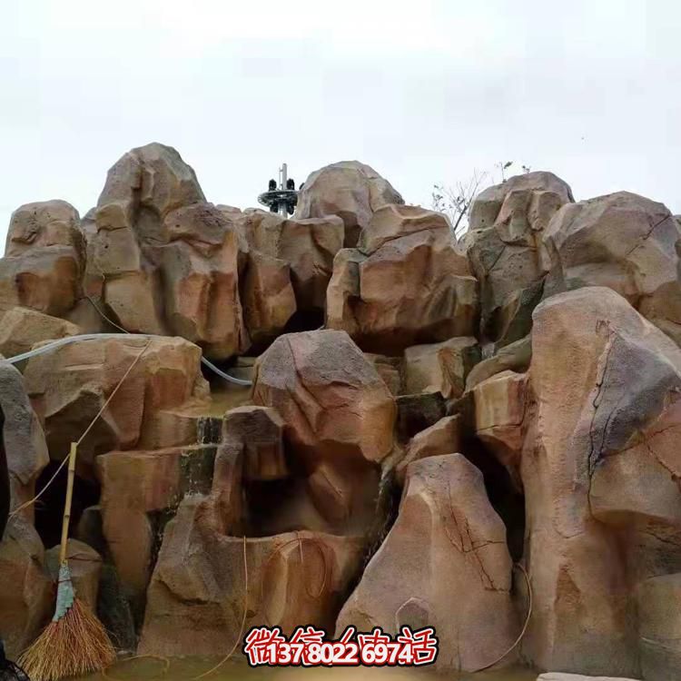 精致假山水泥裝飾游樂園，為小區(qū)提供無(wú)盡樂趣