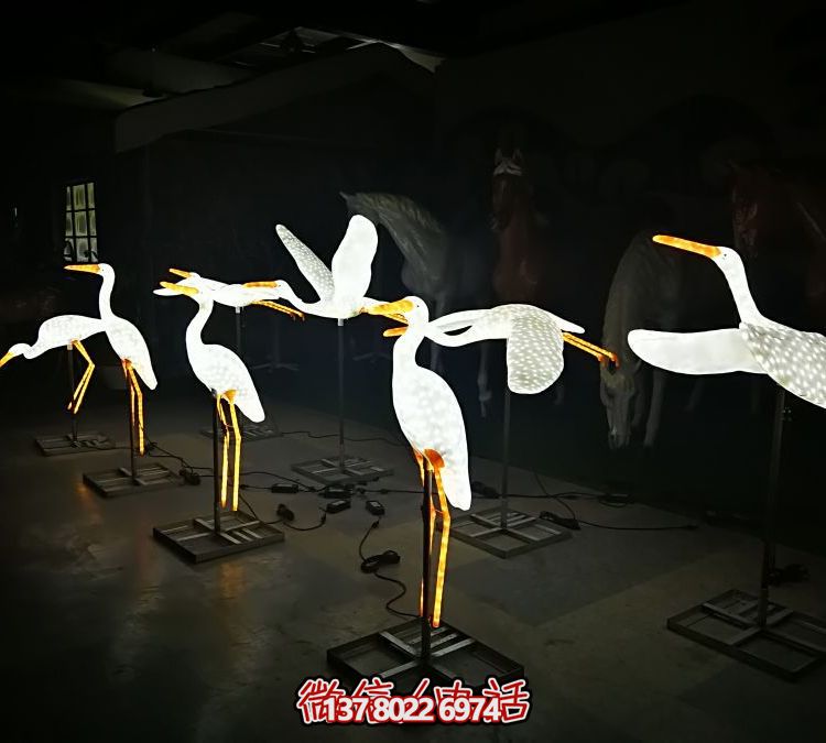玻璃鋼雕塑景觀亮化，點(diǎn)亮景區(qū)園林