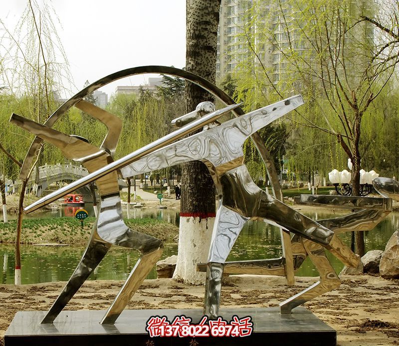 不銹鋼鏡面標槍雕塑——精致、創意、華美