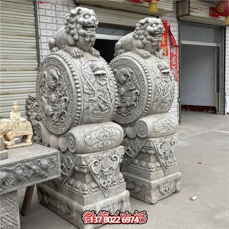 大個(gè)的石雕門墩抱鼓石，漢白玉仿古門墩